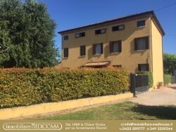 Villa immersa nel verde