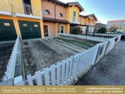 Villetta a Schiera