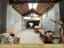 Casa con Magazzino