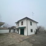 Casa Singola Con Lotto Di Terreno E Annessi
