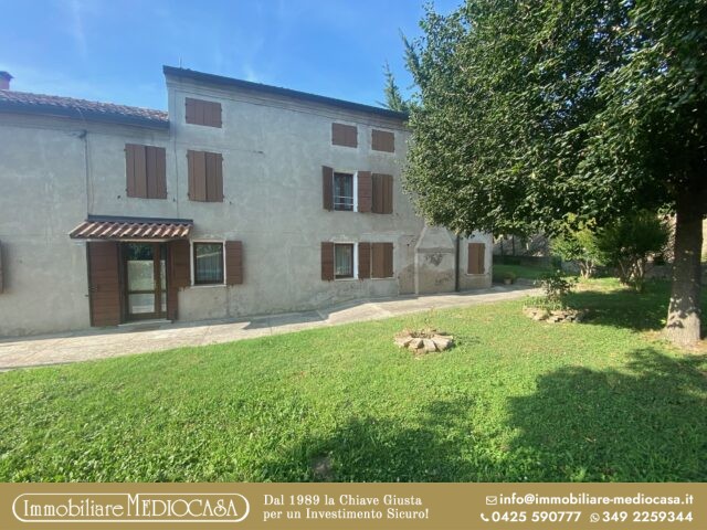 Casa singola con Terreno Agricolo a Frutteto