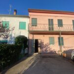 Blocco Di 2 Appartamenti