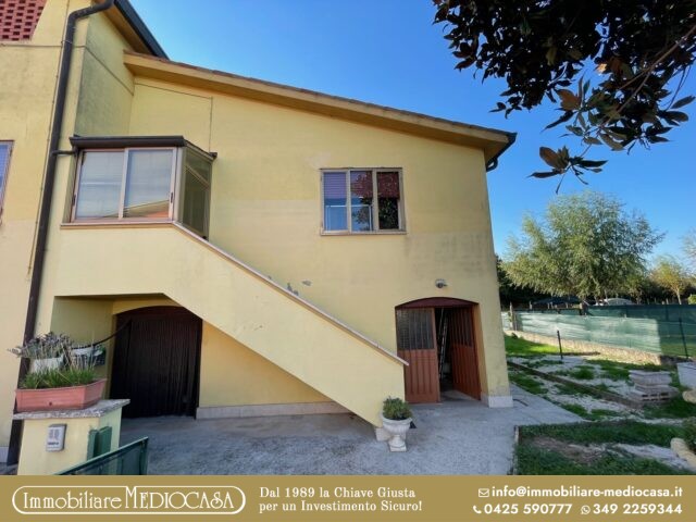 Casa Laterale accostata