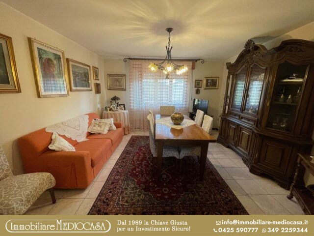 CASA ACCOSTATA CENTRALE