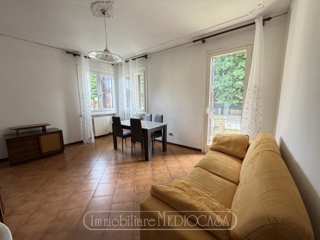 Appartamento Al Piano Terra/rialzato Con Garage