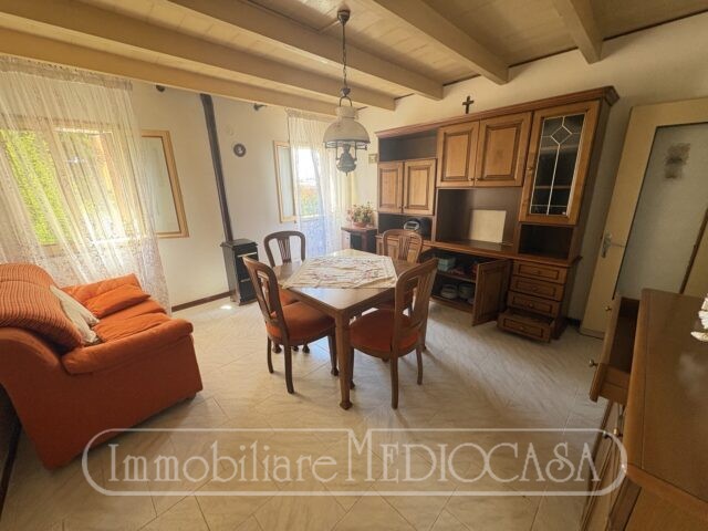 Casa Laterale in Campagna