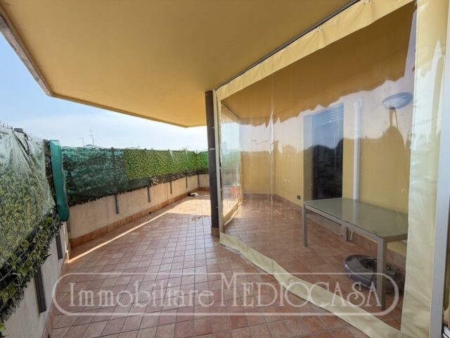 Appartamento con grande terrazzo e garage