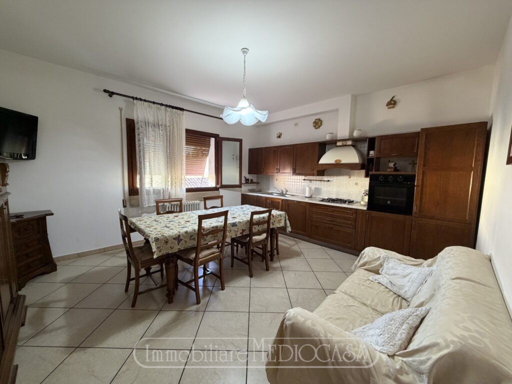 Appartamento Con Garage