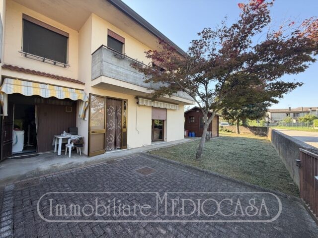 Casa Laterale